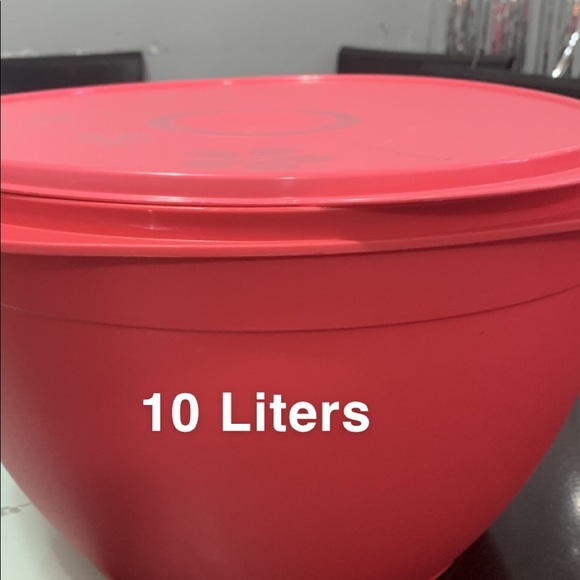 Tupperware - Picture 2 of 2